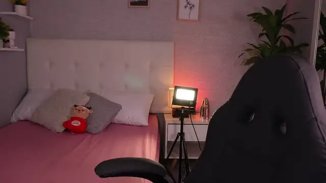 barbaramarmol online show from 12/15/25, 12:44