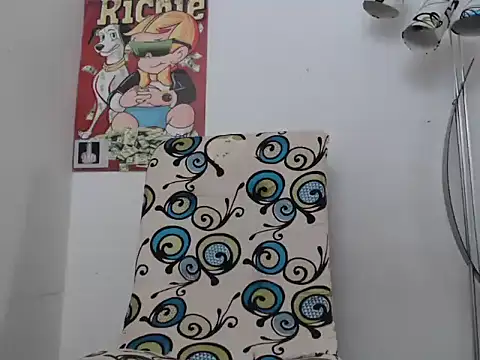 Snapshot of Thomasjons_ chatting on 10/16/25, 06:05 Thomasjons online show from 10/16/25, 06:05