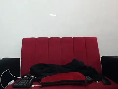 Snapshot of Thomasjons_ chatting on 10/04/25, 03:57 Thomasjons online show from 10/04/25, 03:57