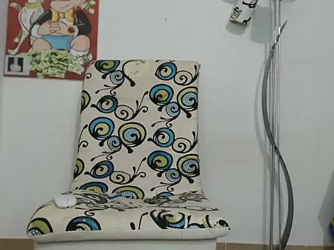 Snapshot of Thomasjons_ chatting on 10/06/25, 01:07 Thomasjons online show from 10/06/25, 01:07