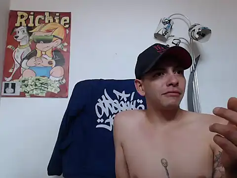 Snapshot of Thomasjons_ chatting on 10/01/25, 04:00 Thomasjons online show from 10/01/25, 04:00