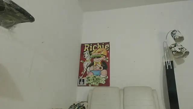 Snapshot of Thomasjons_ chatting on 11/21/25, 02:32 Thomasjons online show from 11/21/25, 02:32