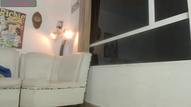Thomasjons  online show from 04/23/26, 03:13