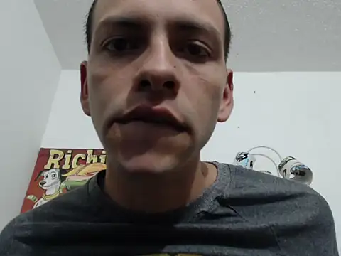 Snapshot of Thomasjons_ chatting on 10/11/25, 12:11 Thomasjons online show from 10/11/25, 12:11