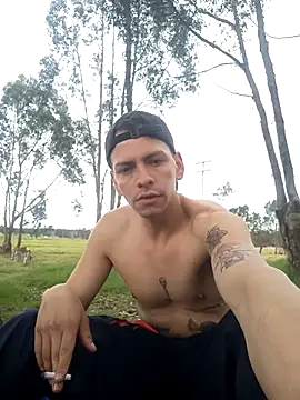 Snapshot of Thomasjons_ chatting on 11/24/25, 03:56 Thomasjons online show from 11/24/25, 03:56