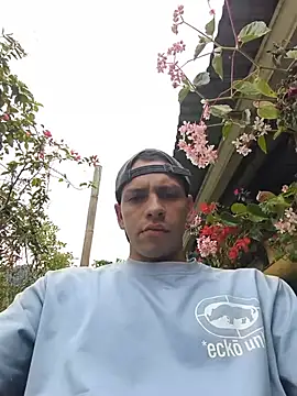 Thomasjons  online show from 05/19/26, 04:25