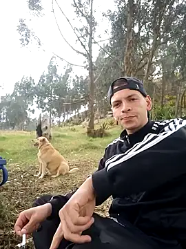 Snapshot of Thomasjons_ chatting on 11/13/25, 06:01 Thomasjons online show from 11/13/25, 06:01