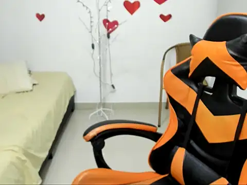 Snapshot of ashlan_king chatting on 03/01/26, 04:12 ashlan king online show from 03/01/26, 04:12