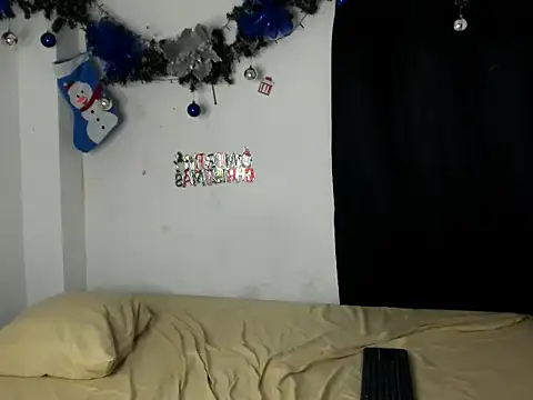 Snapshot of andrew_jonhes chatting on 12/15/25, 08:36 andrew jonhes online show from 12/15/25, 08:36