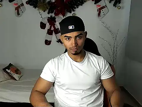 Snapshot of andrew_jonhes chatting on 12/16/25, 11:58 andrew jonhes online show from 12/16/25, 11:58