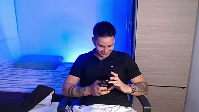 valentinosex1 online show from 03/05/26, 11:32