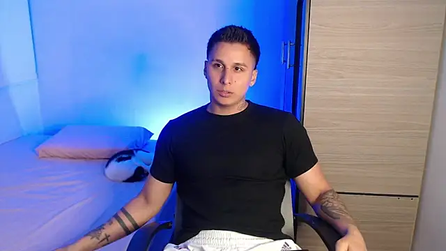 valentinosex1 online show from 02/10/26, 10:53