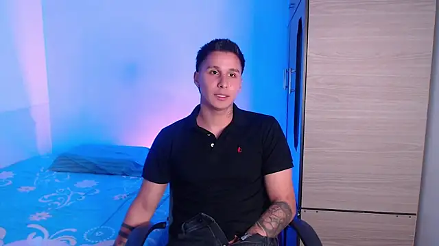 valentinosex1 online show from 09/30/25, 09:21