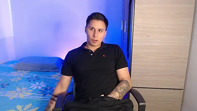 valentinosex1 online show from 10/31/25, 09:11