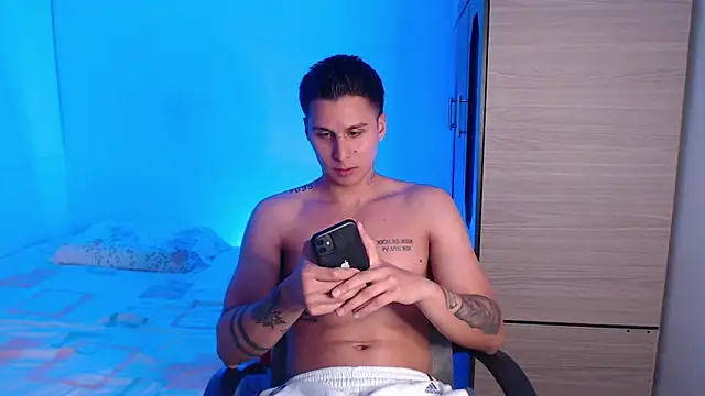 valentinosex1 online show from 10/03/25, 11:28