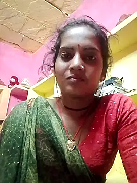 Snapshot of Hot_bbbb chatting on 10/06/25, 02:29 Hot bbbb online show from 10/06/25, 02:29