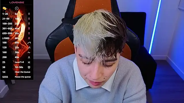 imlaiaaa online show from 10/28/25, 12:22