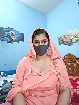 Snapshot of Cute_Faria chatting on 05/19/26, 02:13 Cute Faria online show from 05/19/26, 02:13