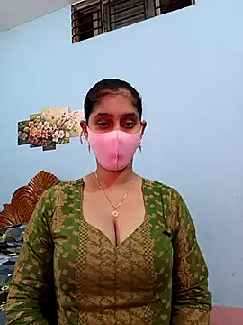 Snapshot of Cute_Faria chatting on 11/29/25, 03:17 Cute Faria online show from 11/29/25, 03:17