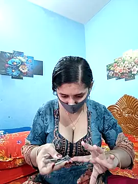 Snapshot of Cute_Faria chatting on 04/30/26, 04:19 Cute Faria online show from 04/30/26, 04:19
