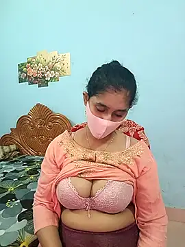 Snapshot of Cute_Faria chatting on 11/18/25, 04:05 Cute Faria online show from 11/18/25, 04:05