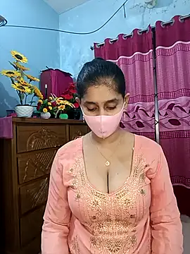 Snapshot of Cute_Faria chatting on 11/17/25, 04:00 Cute Faria online show from 11/17/25, 04:00