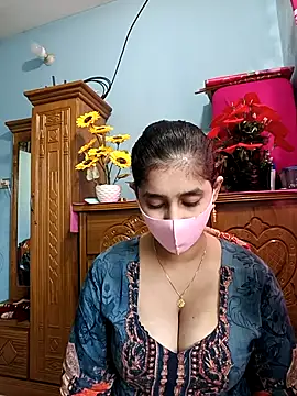 Snapshot of Cute_Faria chatting on 11/26/25, 08:47 Cute Faria online show from 11/26/25, 08:47