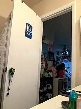 Chicagobabe online show from 11/23/25, 02:10