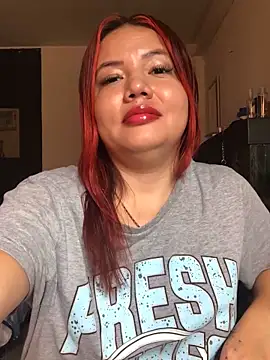 Snapshot of pamelalambert chatting on 10/05/25, 08:32 pamelalambert online show from 10/05/25, 08:32