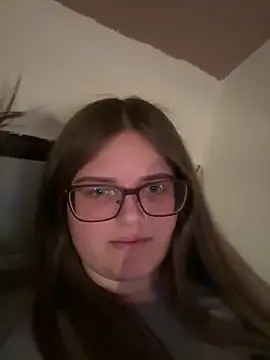 Snapshot of CurvyPaar2 chatting on 02/02/26, 07:13 CurvyPaar2 online show from 02/02/26, 07:13