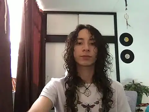 Snapshot of camille_delrey chatting on 09/09/25, 08:18 camille delrey online show from 09/09/25, 08:18