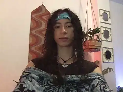 Snapshot of camille_delrey chatting on 09/14/25, 12:44 camille delrey online show from 09/14/25, 12:44