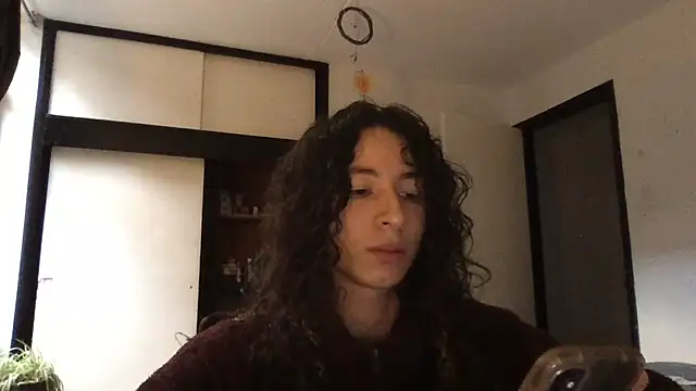 Snapshot of camille_delrey chatting on 11/25/25, 10:32 camille delrey online show from 11/25/25, 10:32