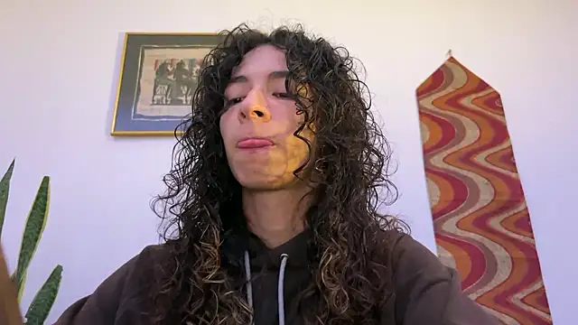 Snapshot of camille_delrey chatting on 12/16/25, 12:59 camille delrey online show from 12/16/25, 12:59