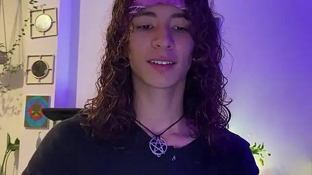camille delrey online show from 06/10/26, 12:45
