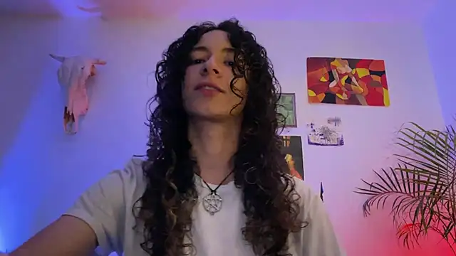 Snapshot of camille_delrey chatting on 11/21/25, 12:53 camille delrey online show from 11/21/25, 12:53