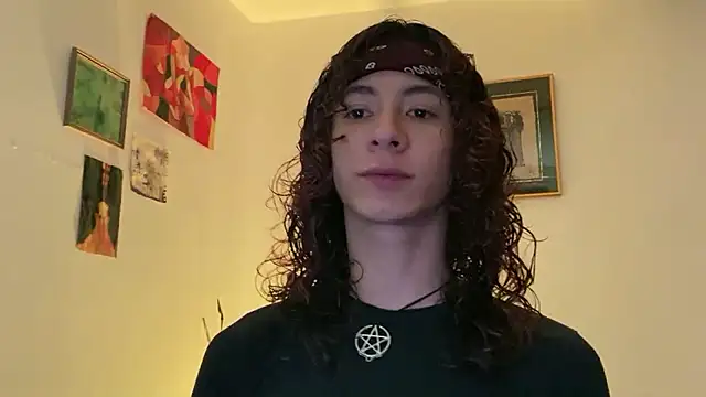 camille delrey online show from 04/30/26, 01:23