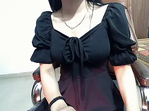 Snapshot of Hazel_Angel chatting on 06/13/26, 12:25 Hazel Angel online show from 06/13/26, 12:25