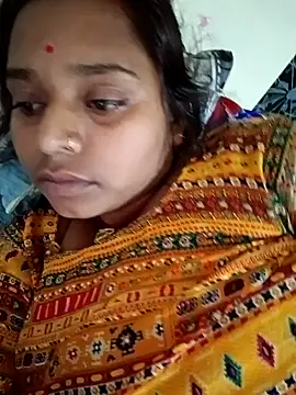 Snapshot of Hot_crety chatting on 10/30/25, 04:33 Hot crety online show from 10/30/25, 04:33