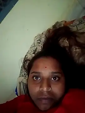 Snapshot of Hot_crety chatting on 10/28/25, 11:20 Hot crety online show from 10/28/25, 11:20