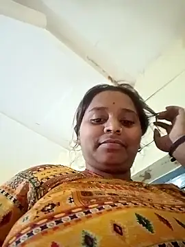 Hot crety online show from 11/18/25, 01:14