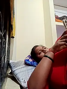 Hot crety online show from 11/29/25, 10:54