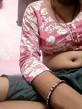 Snapshot of Hot_crety chatting on 06/30/26, 06:30 Hot crety online show from 06/30/26, 06:30
