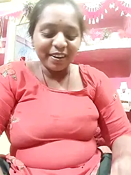 Snapshot of Hot_crety chatting on 05/19/26, 04:03 Hot crety online show from 05/19/26, 04:03