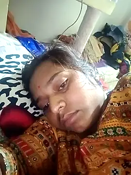 Snapshot of Hot_crety chatting on 11/01/25, 12:39 Hot crety online show from 11/01/25, 12:39