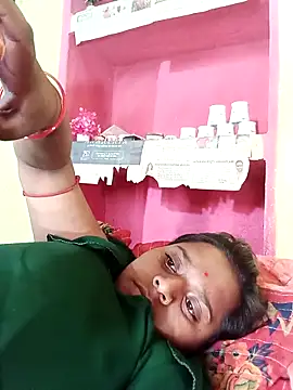 Hot crety online show from 04/15/26, 06:52