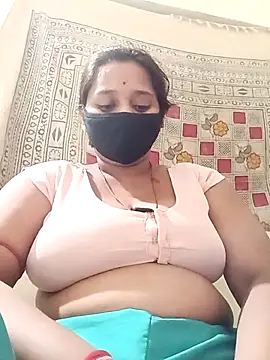 Snapshot of Hot_crety chatting on 07/09/26, 10:31 Hot crety online show from 07/09/26, 10:31