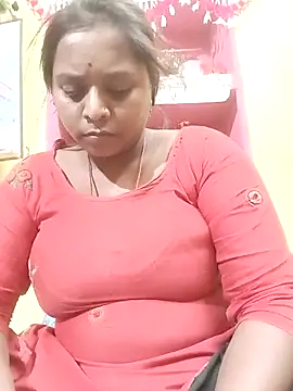 Snapshot of Hot_crety chatting on 05/21/26, 04:04 Hot crety online show from 05/21/26, 04:04