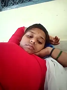 Snapshot of Hot_crety chatting on 10/08/25, 03:52 Hot crety online show from 10/08/25, 03:52