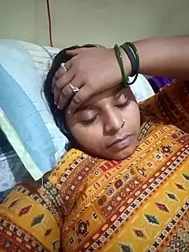 Snapshot of Hot_crety chatting on 10/16/25, 12:46 Hot crety online show from 10/16/25, 12:46